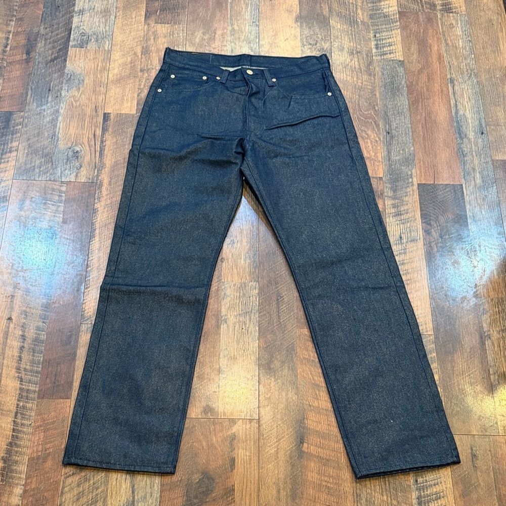 Levi's Men's 501 Deep Indigo Straight Jeans with gold sheen 32x32 NWOT (3750)